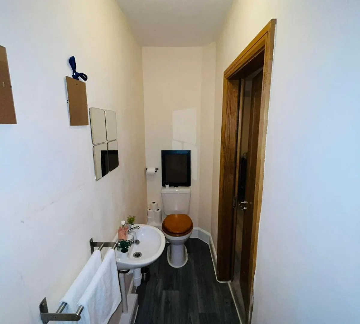 Bedroom + Bathroom D8 Dublin